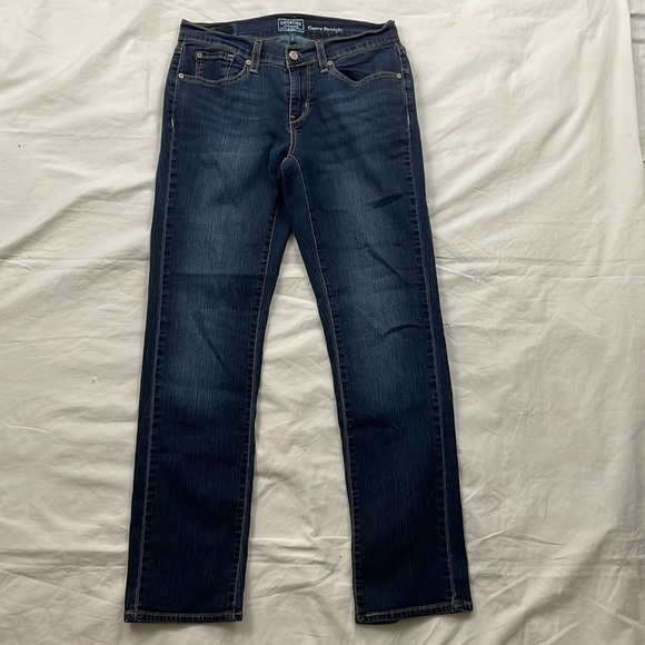 Levi’s Signature Jeans Sz. 8 Curvy Straight Leg Medium Wash Denim -EUC!!! - Picture 2 of 5
